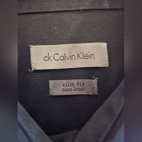 ck Calvin Klein Slim Fit Non-Iron Black Dress Shirt - 15.5 Neck / 34–35 Sleeve - Picture 3 of 5